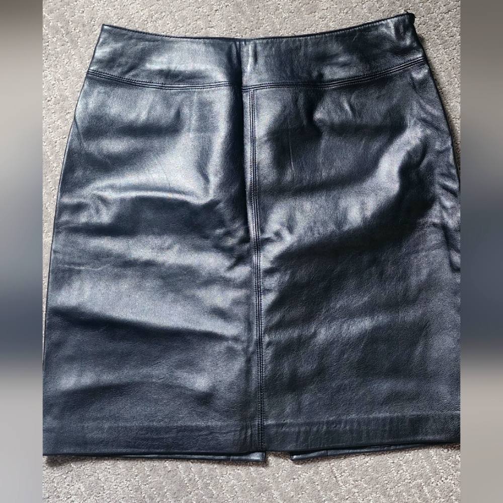 Jaclyn Smith Black Pencil Skirt